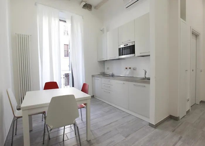 Just Urban - Stylish 1br In Center - Balcony And Metro M2 M4 Appartamento