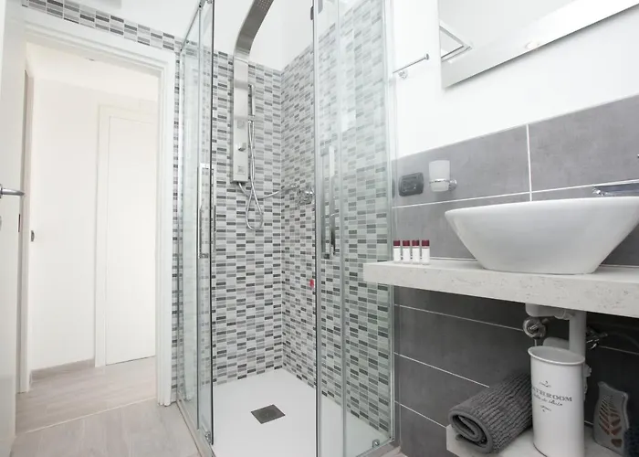 Just Urban - Impressive 1br Penthouse In Center - Metro M2 M4 Apartman Milánó