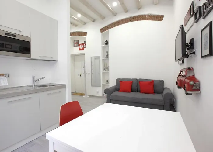 Just Urban - Stylish 1br In Center - Balcony And Metro M2 M4 *