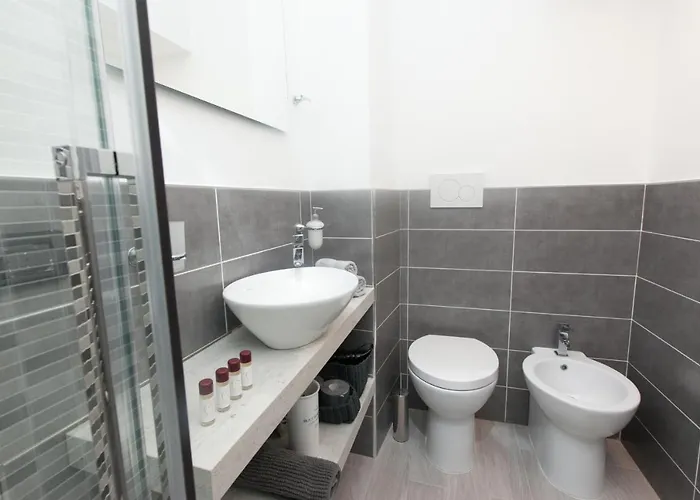 Just Urban - Impressive 1br Penthouse In Center - Metro M2 M4 Apartman *