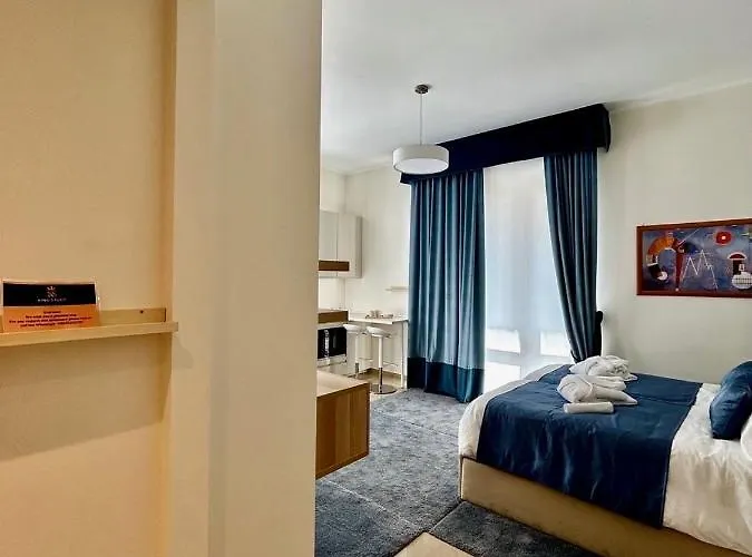 King's - Quiet And Refined In The Heart Of *