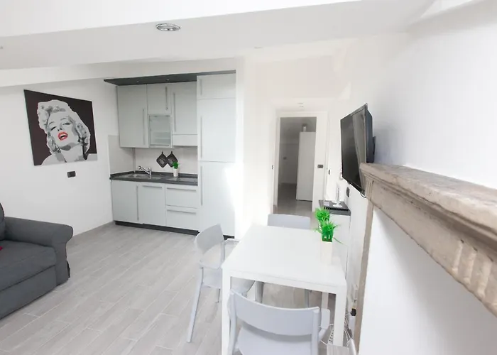 Apartment Just Urban - Impressive 1br Penthouse In Center - Metro M2 M4 *