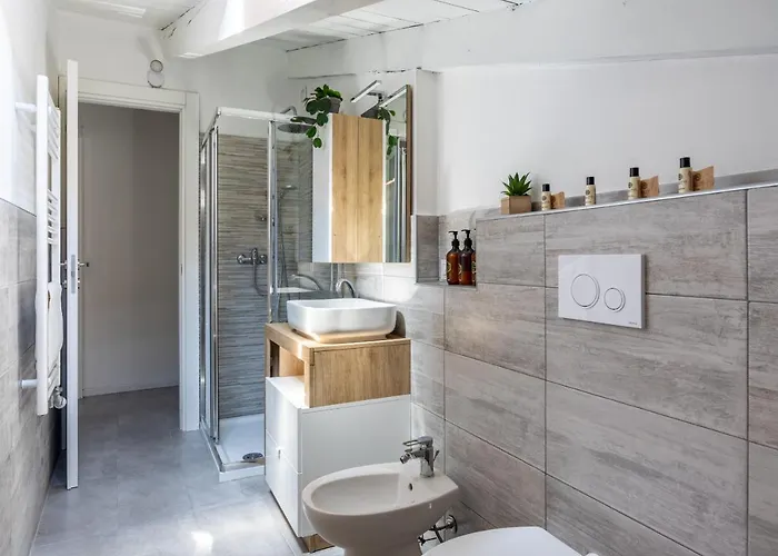 Apartament Free Parking Tiny House Wifi Netflix 15 Minuti Dal Duomo *