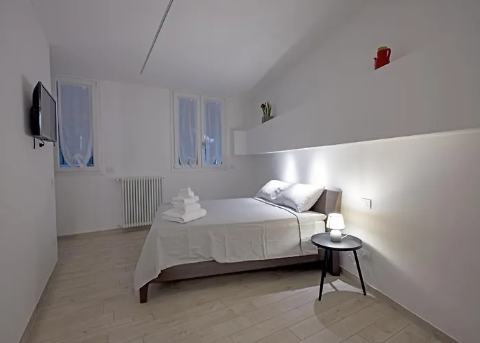 Loft La Sedia Rossa - Centro Storico *