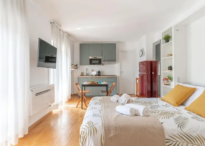 The Rent - Comfortable Near S Ambrogio