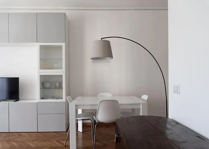 Youhosty - De Cristoforis12 Bis Apartamento