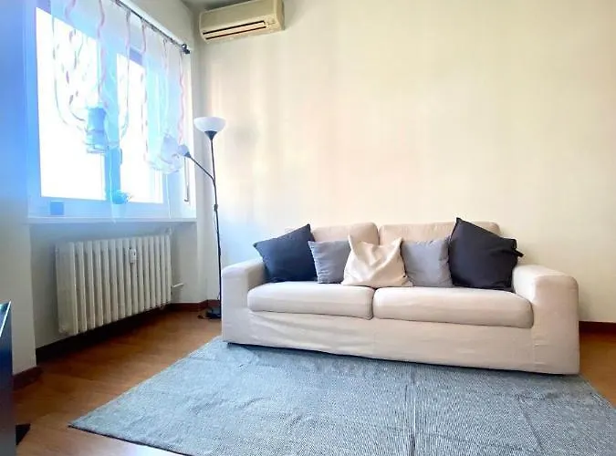 Modern Flat Centrale-bicocca-niguarda Lejlighed