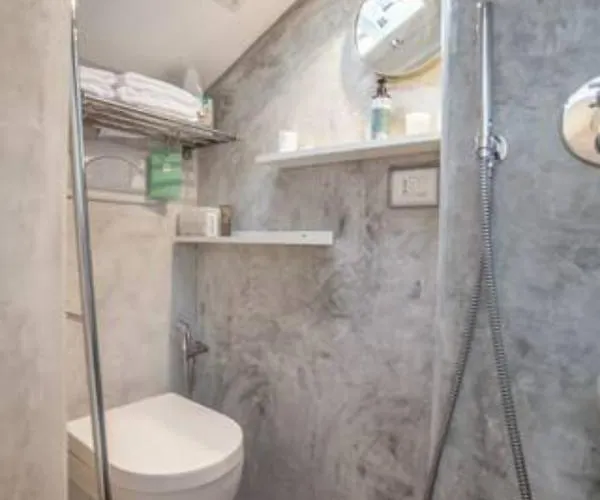 Guesthost - Cosy Milano-brera