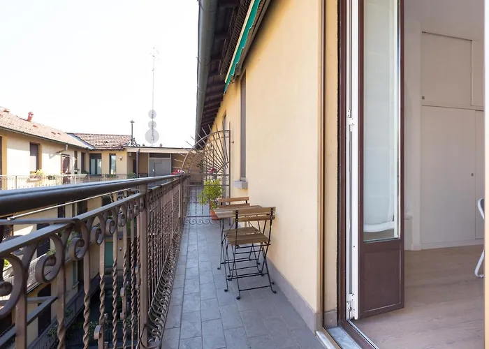 Apartment Easytopstay - Porta Nuova Bright Milan