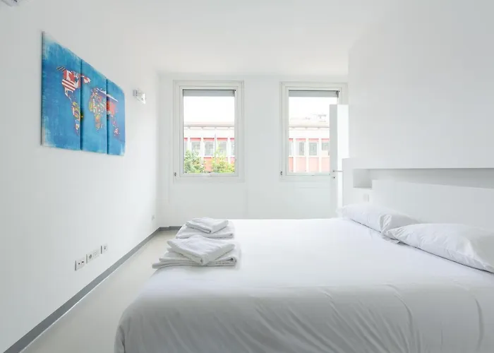 Porta Nuova Bright And Stylish Flat Апартаменты *