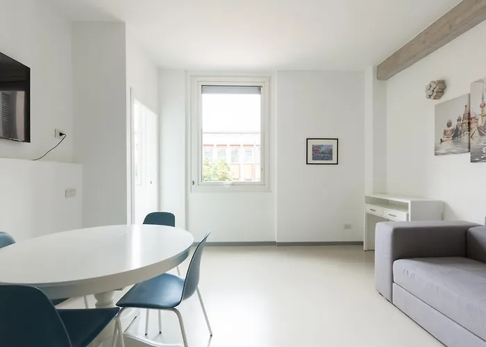 Porta Nuova Bright And Stylish Flat