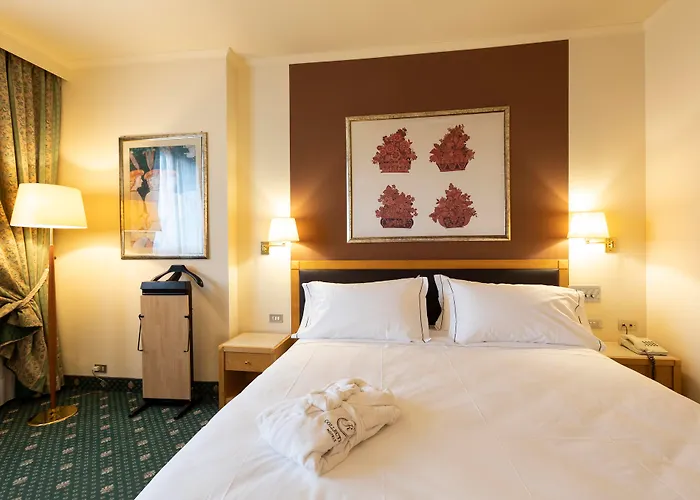 Life Poliziano, By R Collection 4*