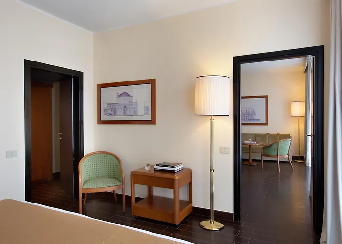 Starhotels Business Palace Otel Milano