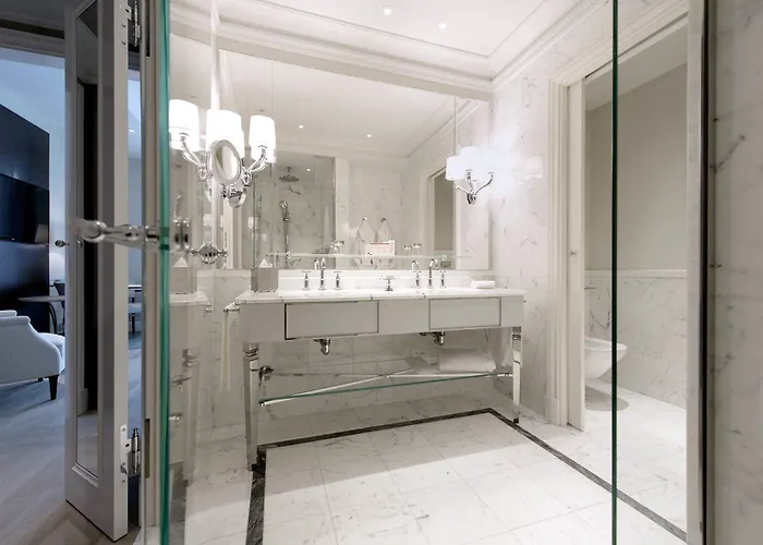 ホテル パラッツォ パリジ ホテル＆グランド スパ Lhw