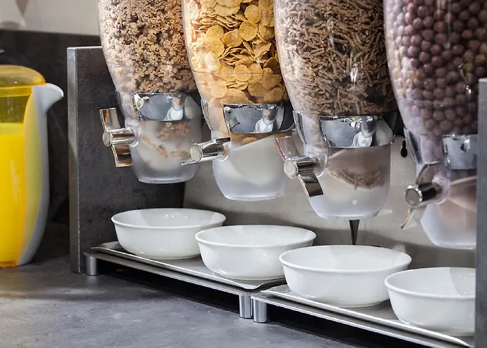 Palmanova Отель Милан