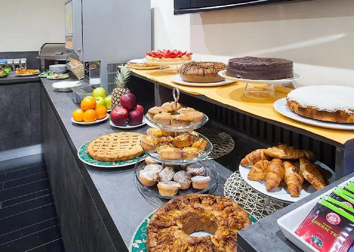 Palmanova Отель Милан