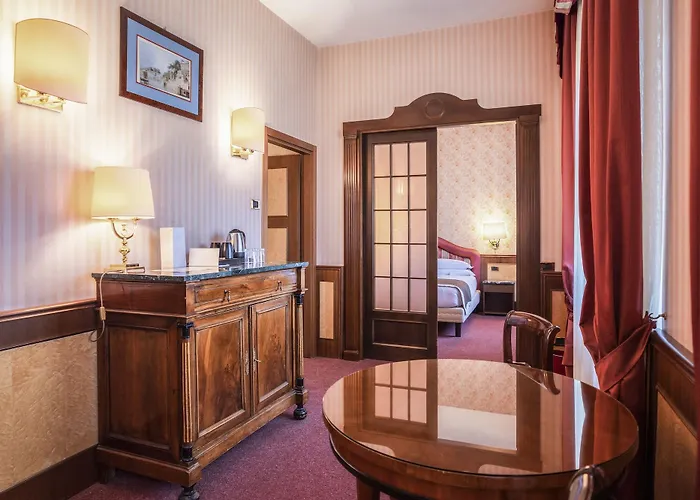 Romana Residencia Hotel 4*