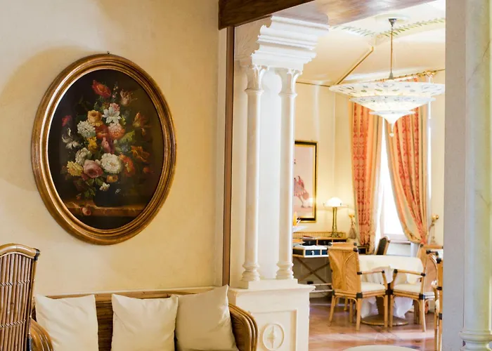 Regency ホテル 4*