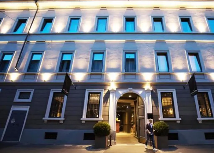 Отель Fifty House