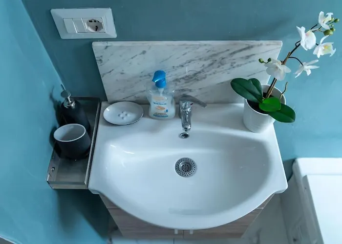 Singola Con Ac, Tv, Wi-fi E Cucina *