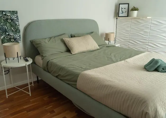 Singola Con Ac, Tv, Wi-fi E Cucina Отель *