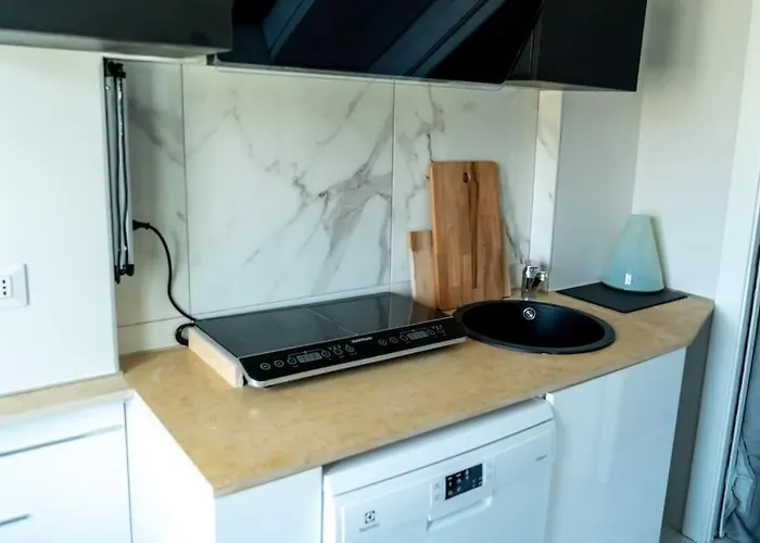 فندق Singola Con Ac, Tv, Wi-fi E Cucina *