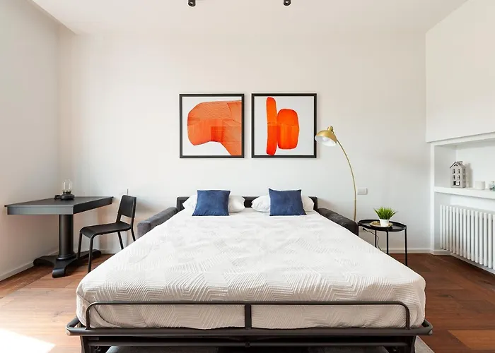 Guesthost - Modern & Comfortable Flat - Near Station Mediolan