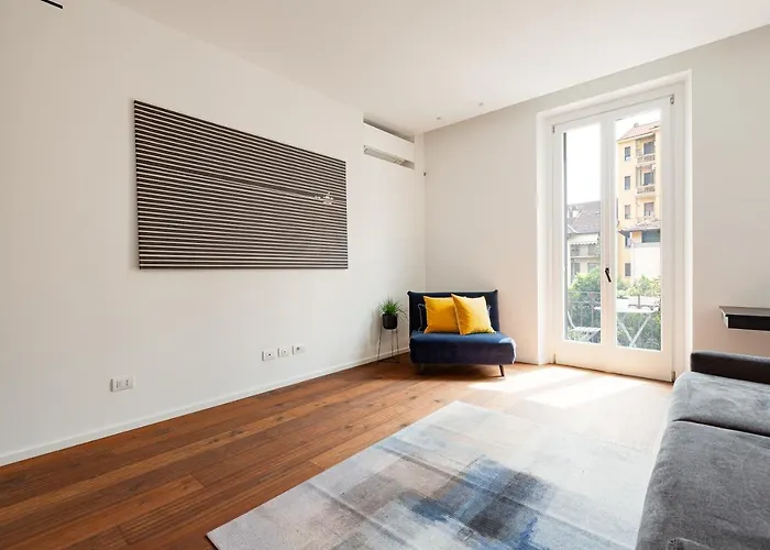 Guesthost - Modern & Comfortable Flat - Near Station Apartament
