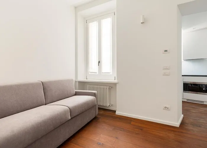 Guesthost - Tiny Near Station Apartment