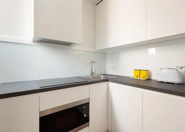 Guesthost - Tiny Near Station Lägenhet Milano