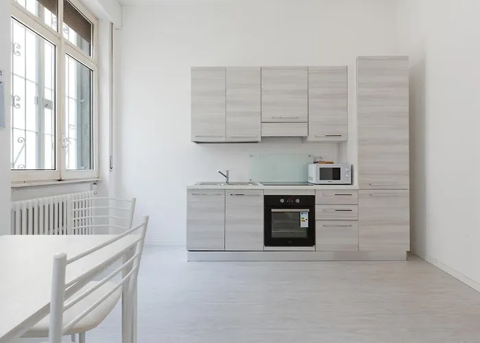 Guesthost - Cosy 25 Sqm Niguarda District