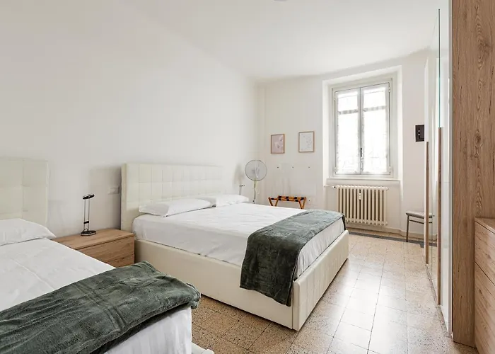 Guesthost - Ca' Granda M5 Bright *