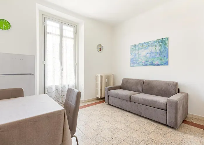 Guesthost - Ca' Granda M5 Bright