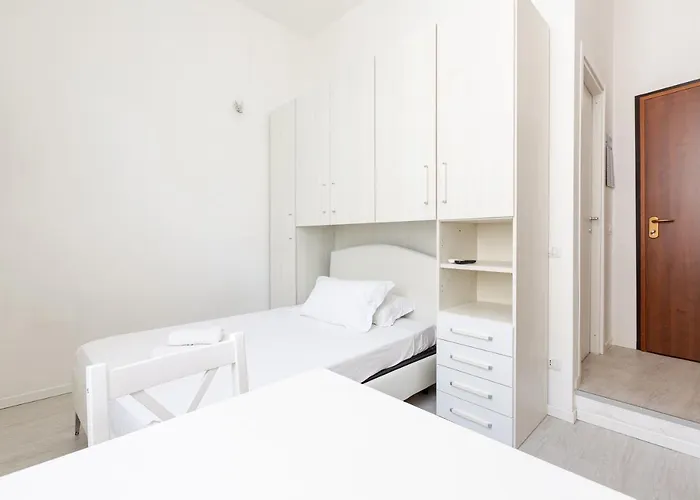 Guesthost - Niguarda Private 15sqm *