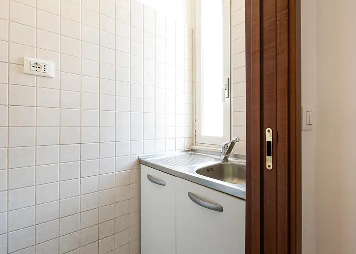 Guesthost - Ca' Granda M5 Bright Appartamento