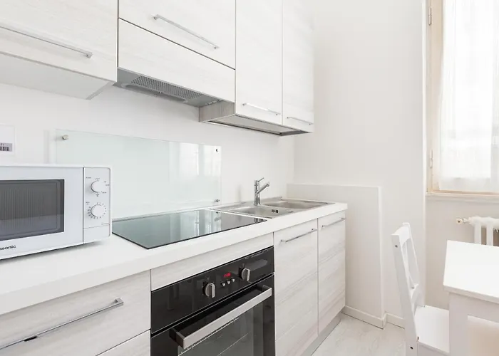 アパート Guesthost - Niguarda Private 15sqm *