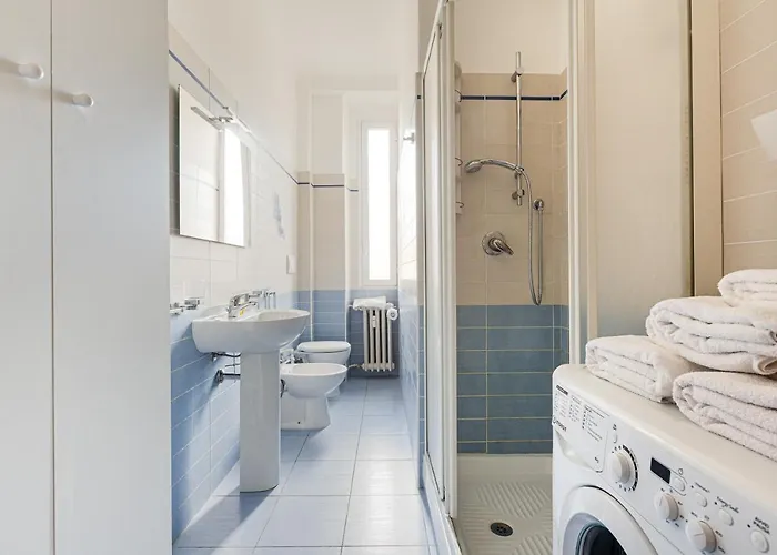 Guesthost - Ca' Granda M5 Bright *