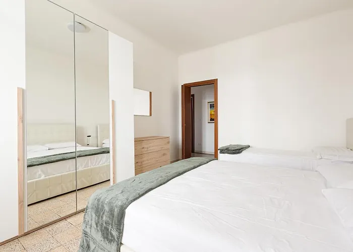 Guesthost - Ca' Granda M5 Bright Appartamento *