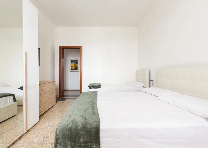 Guesthost - Ca' Granda M5 Bright * Milano