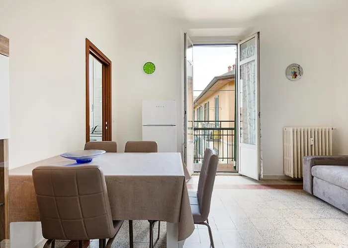 Guesthost - Ca' Granda M5 Bright *