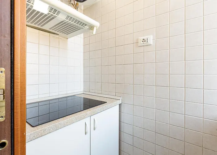 Guesthost - Ca' Granda M5 Bright Appartamento *