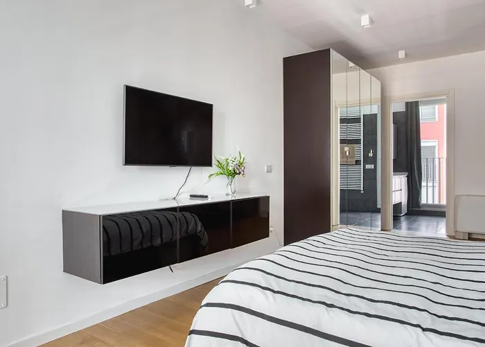 Just Urban - Stylish Duplex With Terrace - 10 Min Porta Romana Daire