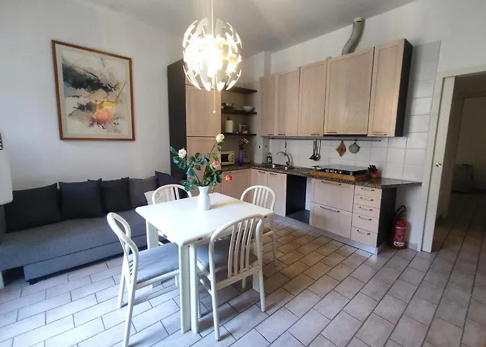 Isola Di Chinatown Area Pedonale * Milánó