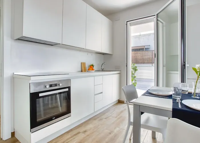 شقة Just Urban - Modern 1-br Flat With 90 Sqm Terrace - M4 Tolstoj *