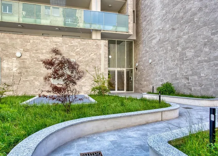 Just Urban - Modern 1-br Flat With 90 Sqm Terrace - M4 Tolstoj Apartmán *