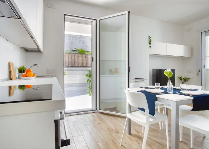 Just Urban - Modern 1-br Flat With 90 Sqm Terrace - M4 Tolstoj *