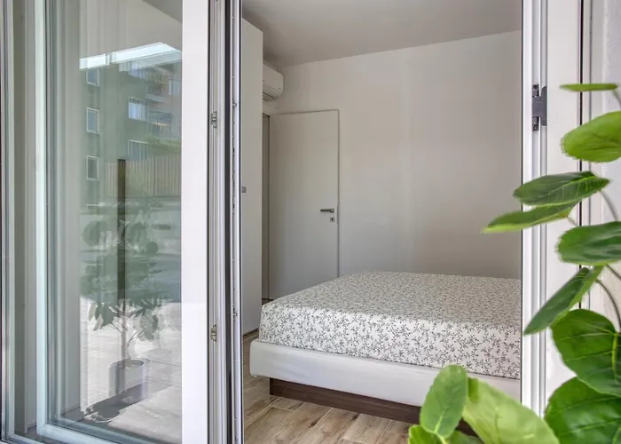 Just Urban - Modern 1-br Flat With 90 Sqm Terrace - M4 Tolstoj Apartmán *