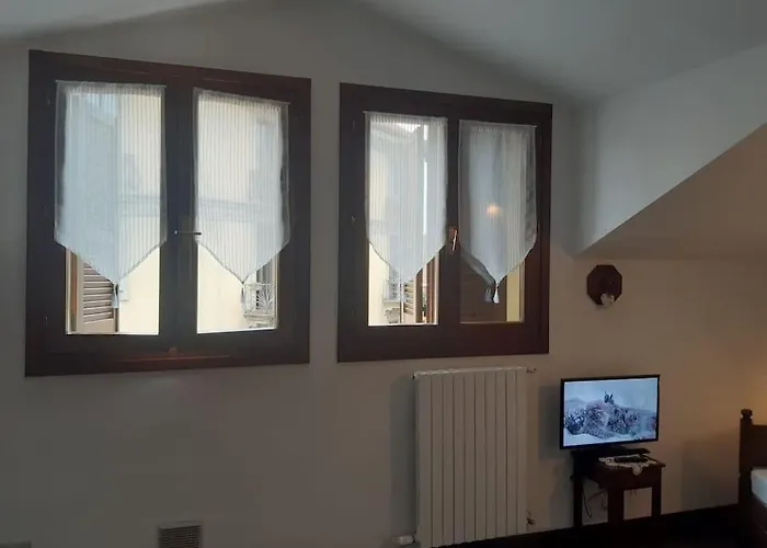 Monolocale Piano Alto Luminoso Pochi Minuti Metro Rossa Promo Tax On Request Μιλάνο