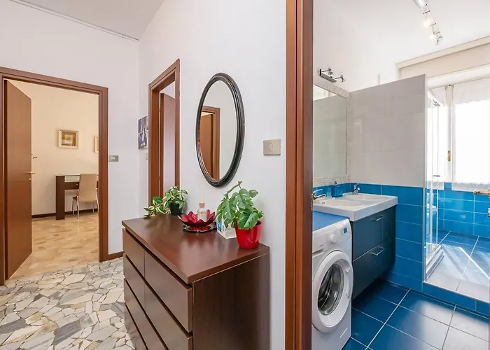 Апартаменты Ihost - Veneziano 8 *