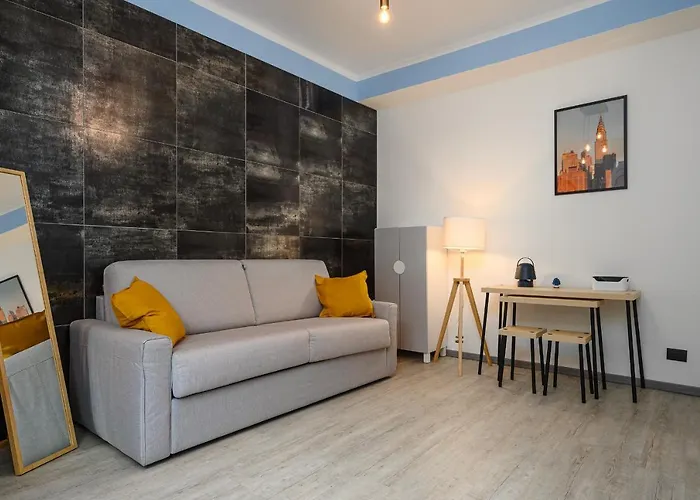 Insubria 8-3sx - Monolocale Cool * Milan